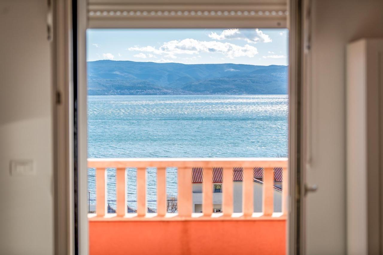 Apartments Matea Дуче Экстерьер фото